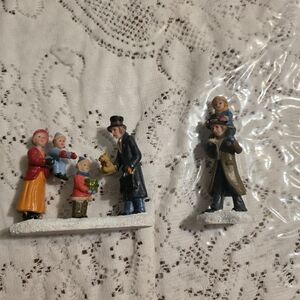 Village People Festive Family Holiday Figurine Set
